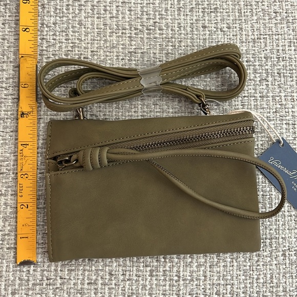 NWT Universal Thread Crossbody Wristlet - Picture 4 of 7